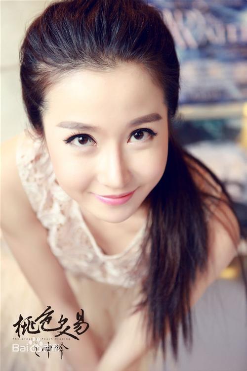 女生下面分泌物黄色结块的相关介绍