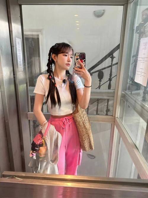 我操美女同桌的相关介绍