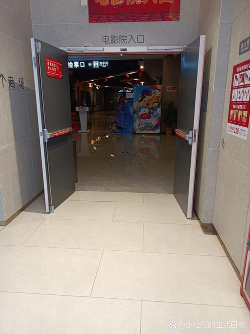 操爆女老师的相关介绍