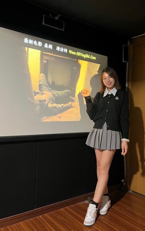 操美女老师.的相关介绍