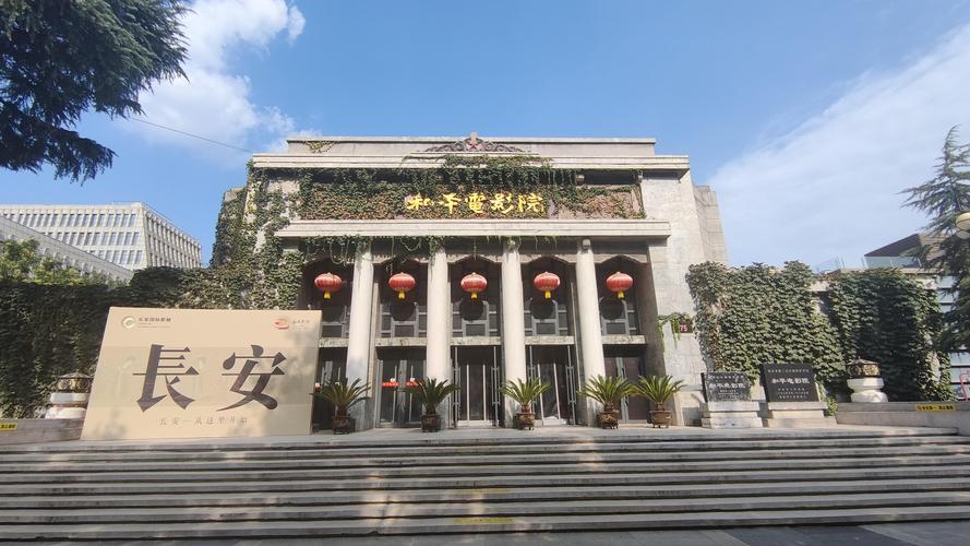 神马影院艳母的相关介绍
