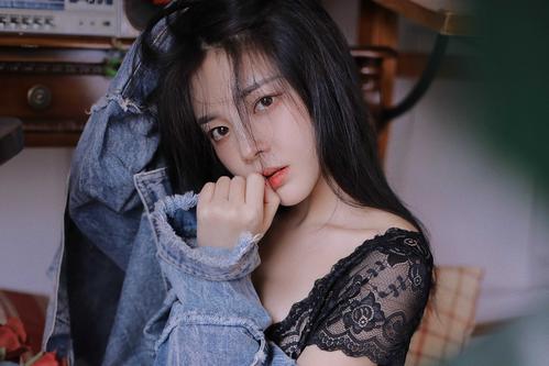 国产女人月经大尺度av的相关介绍