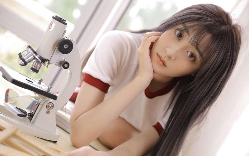 18岁女性胸部的相关介绍