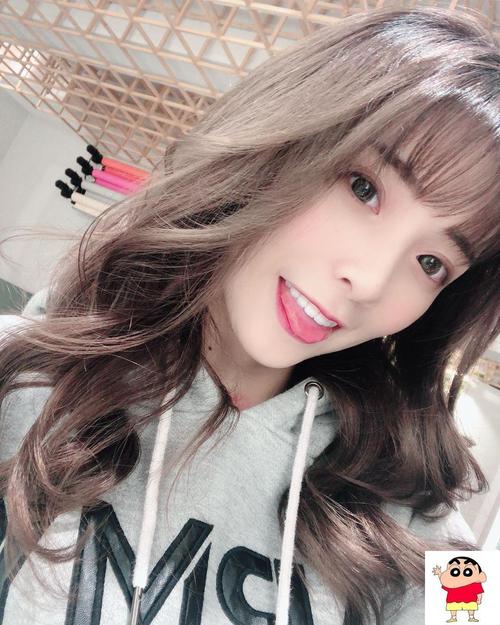 操风骚女老师的相关介绍