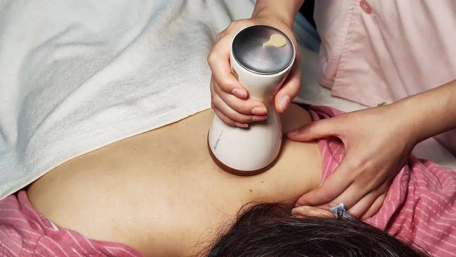 av约少妇的相关介绍
