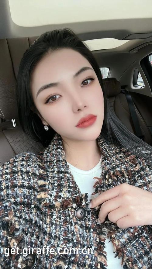 大奶子少妇人妻的相关介绍