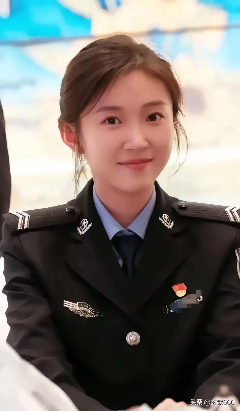李丽莎大尺度人体写真的相关介绍