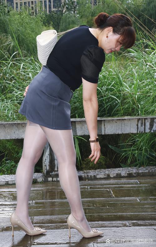 啪啪啪啪啪人妻的相关介绍
