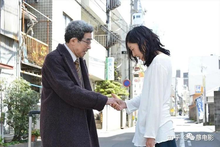 中国女人裸体做按摩的相关介绍