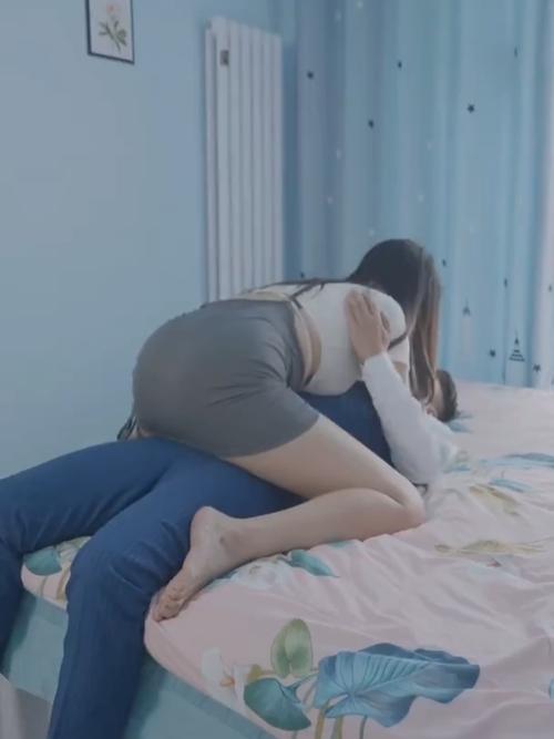 欧美一区二区黄色的相关介绍