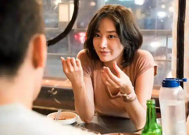 操哭美女校花的相关介绍