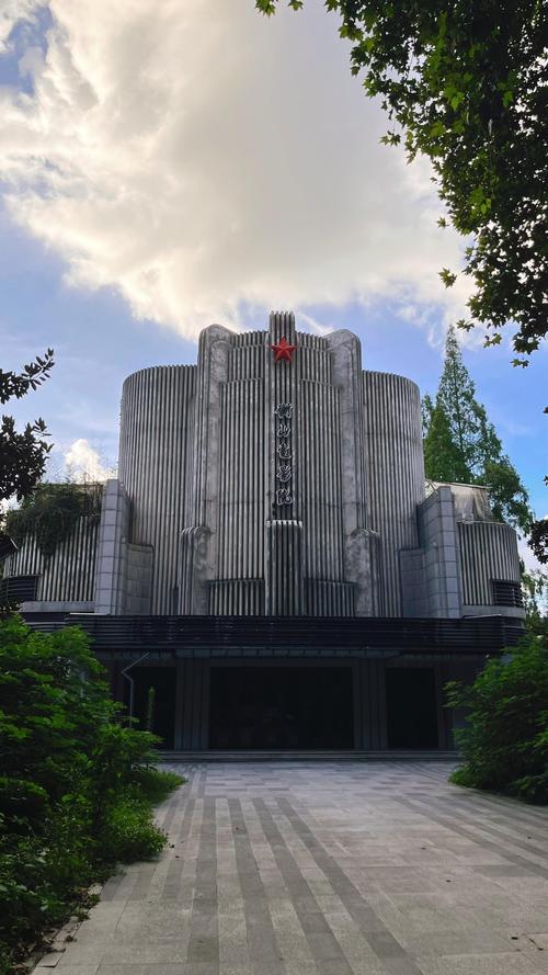 小少妇av的相关介绍
