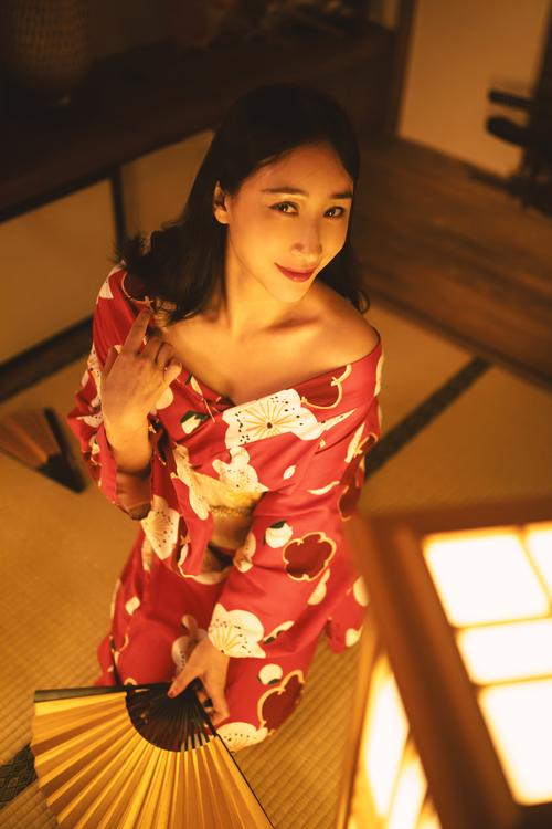 亚洲午夜久久久影院的相关介绍
