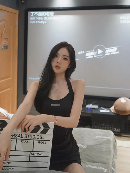 欧美美女动态图久久的相关介绍