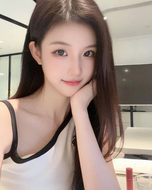 丰满美少妇av的相关介绍