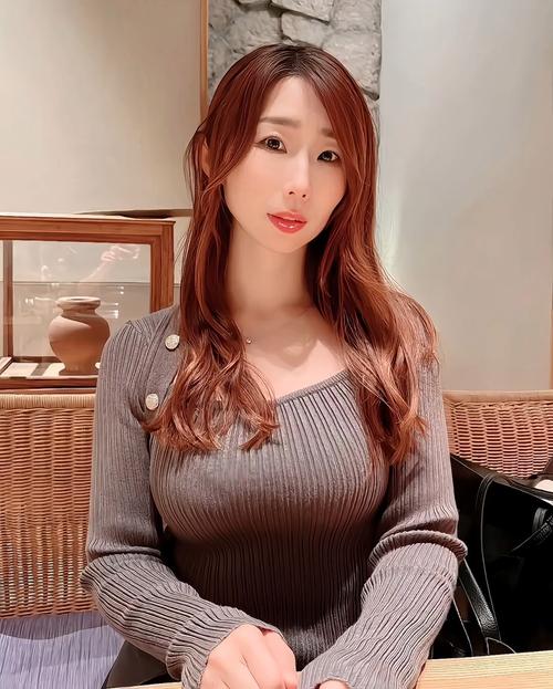 少妇黑丝av的相关介绍
