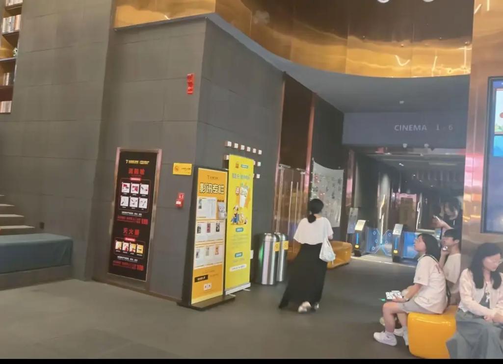 意大利情色在线的相关介绍
